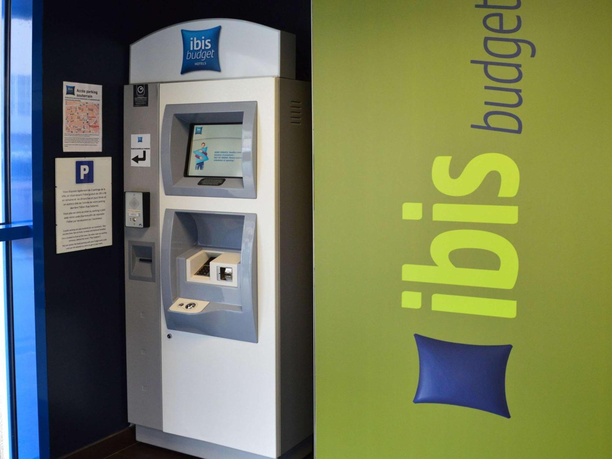 Ibis Budget Vannes Esterno foto