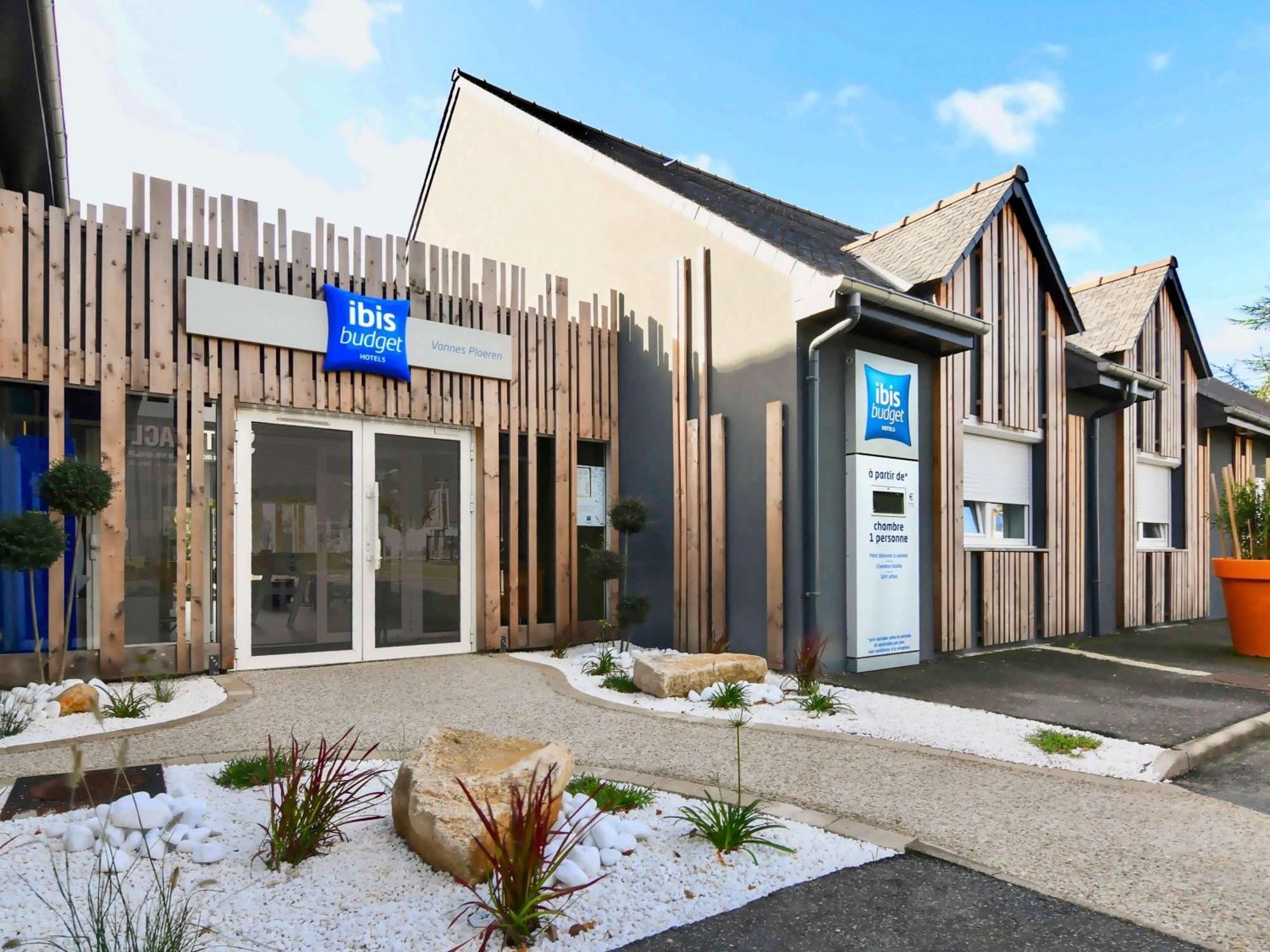 Ibis Budget Vannes Esterno foto
