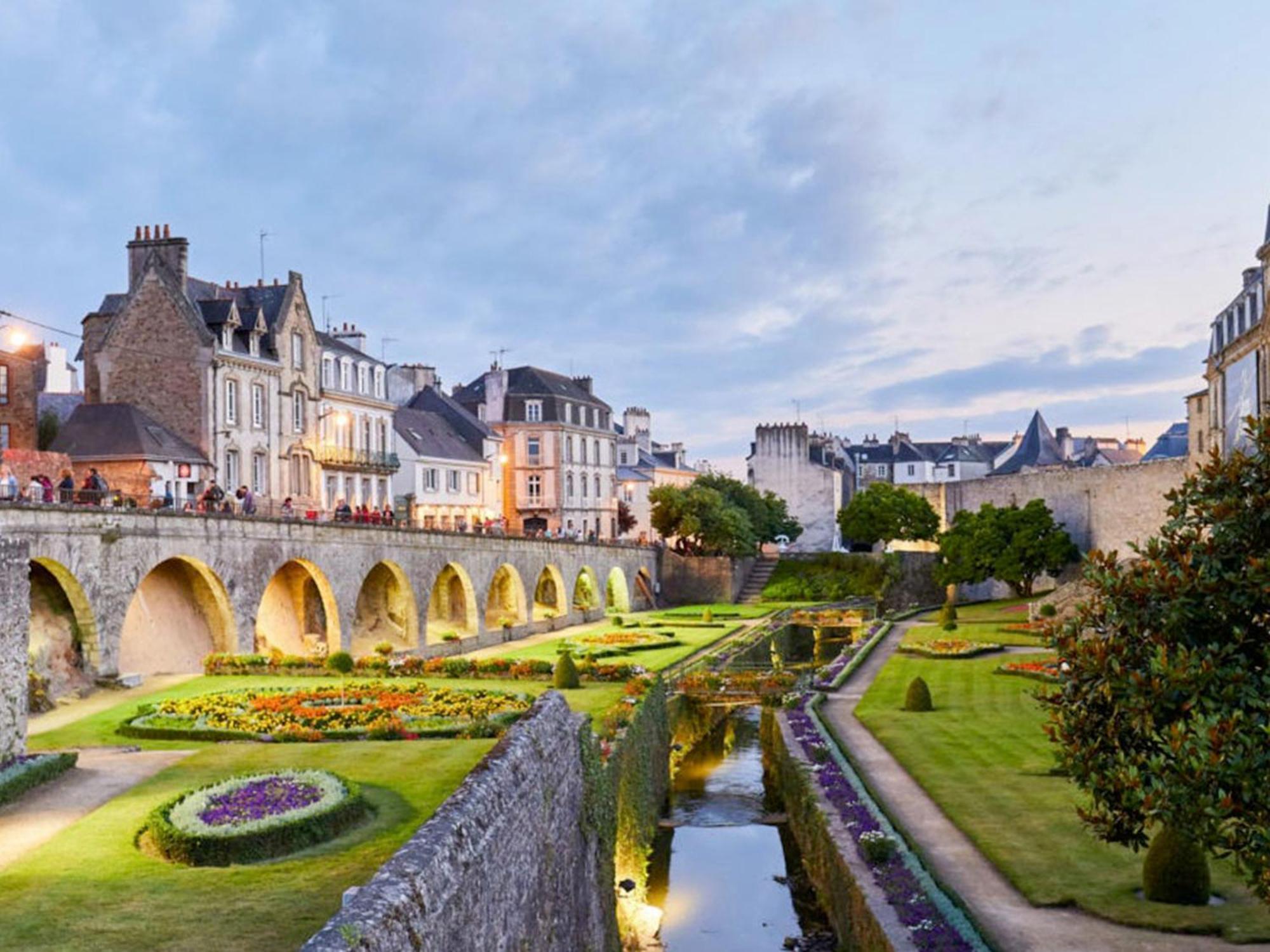 Ibis Budget Vannes Esterno foto