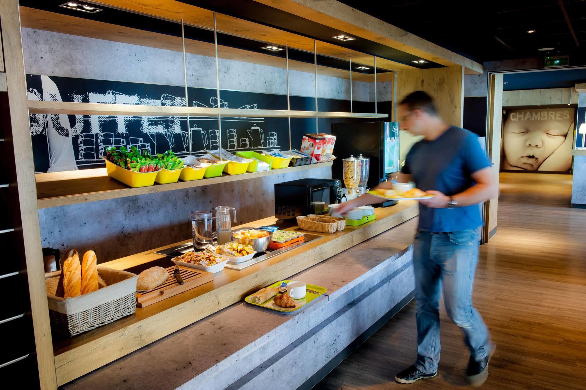 Ibis Budget Vannes Esterno foto